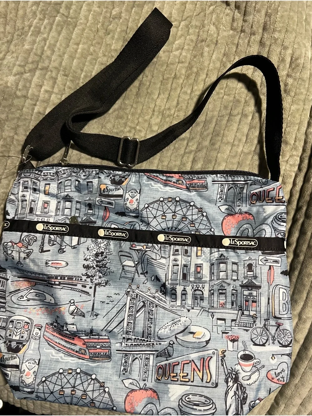 Lesportsac Women’s Messenger crossbody bag in Gray with Black Strap